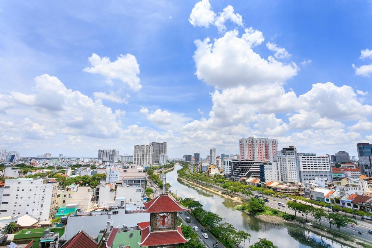 Apartment Lyn's Home-river Gate- Pool- Gym-pick Up Ho Chi Minh City